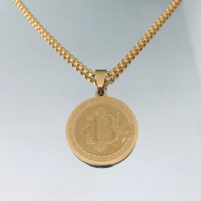 Colar de medalha Bitcoin em aço com banho de ouro 