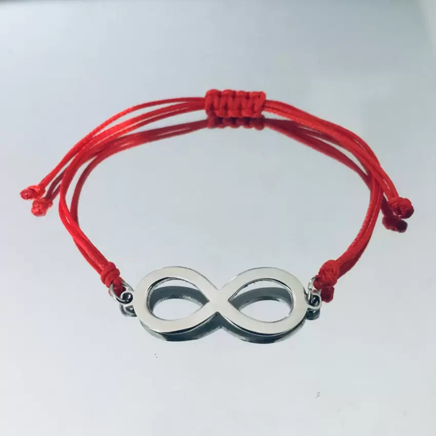 Pulseira com símbolo do infinito em aço com cordão na cor à sua escolha  