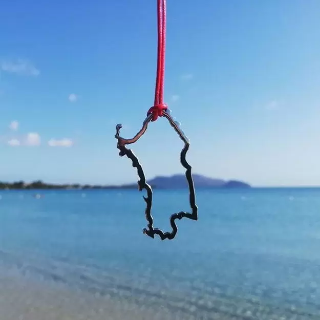 Silhouette de la Sardaigne pendentif en acier  