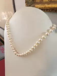 Necklace strand of cultured pearls scaled 