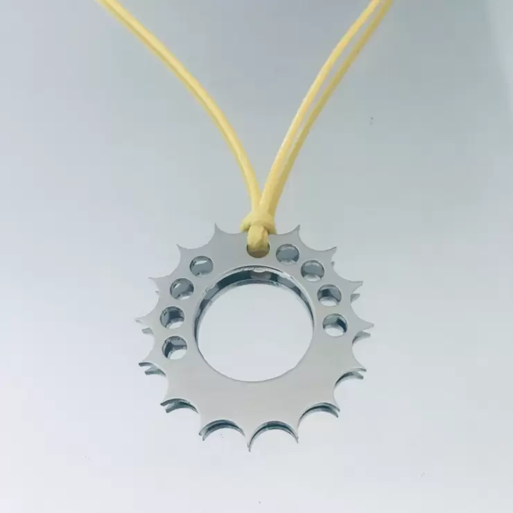 Ciondolo corona ruota dentata personalizzabile in acciaio 