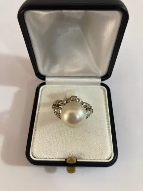 Bague Art Déco en or 750 avec perle naturelle de 12 mm et diamants  